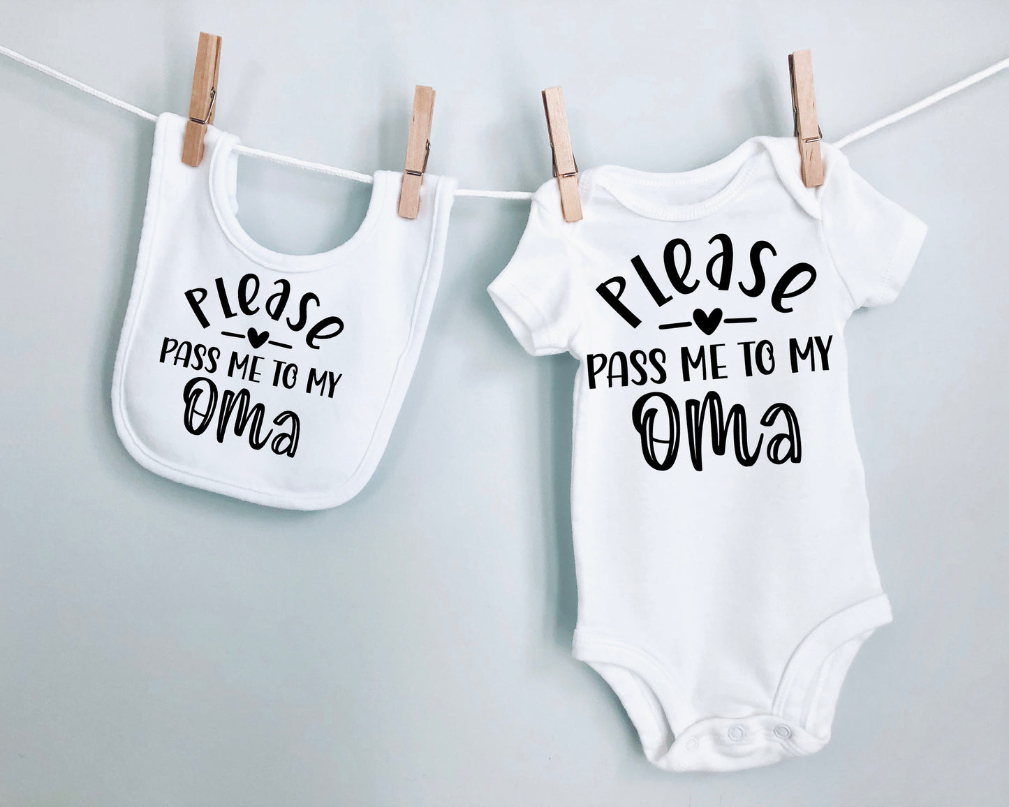 Baby Bib and Onesie Set- Pass Me To Oma Bib and Onesie set